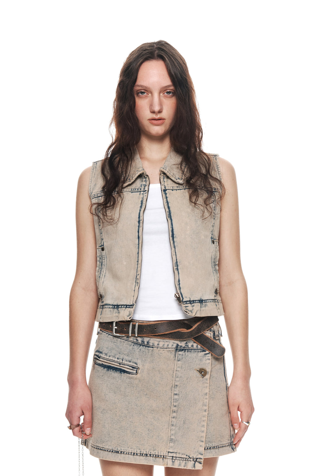 [matinkim] SLIM ZIP UP DENIM VEST IN BEIGE