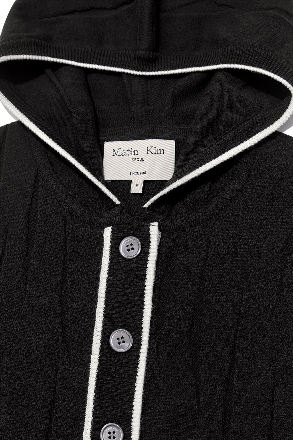 [matinkim] WRINKLE HOODY BUTTON KNIT VEST IN BLACK