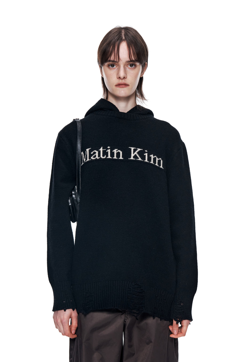 [matinkim] DAMAGE LOGO KNIT HOODIE IN BLACK
