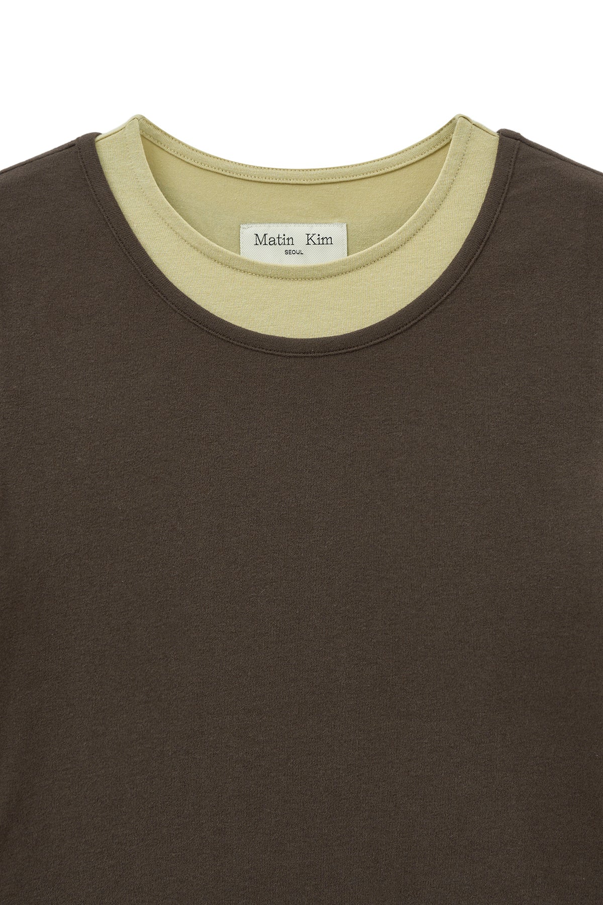 [matinkim] LAYERED POINT SLIM TOP IN BROWN