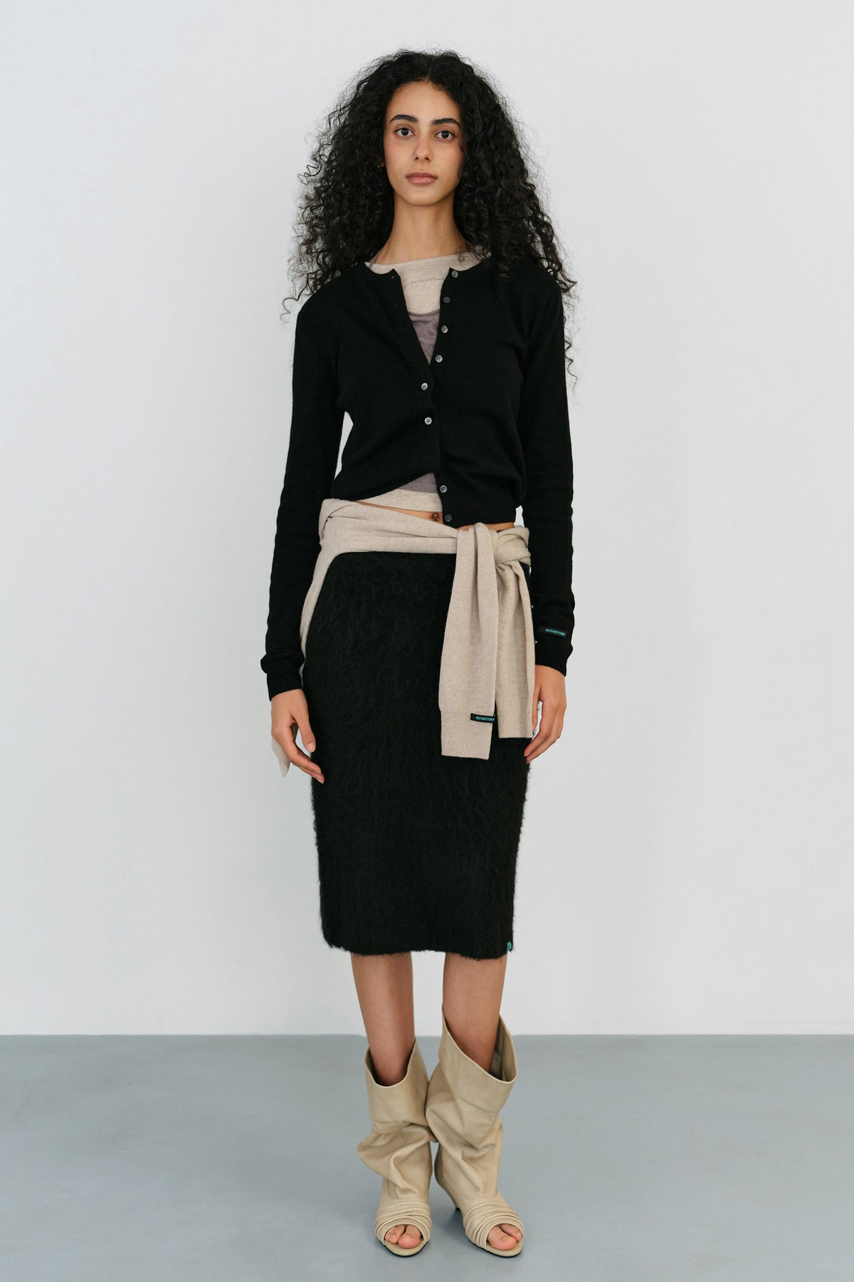 Instantfunk Essential Wool Round Cardigan - Black