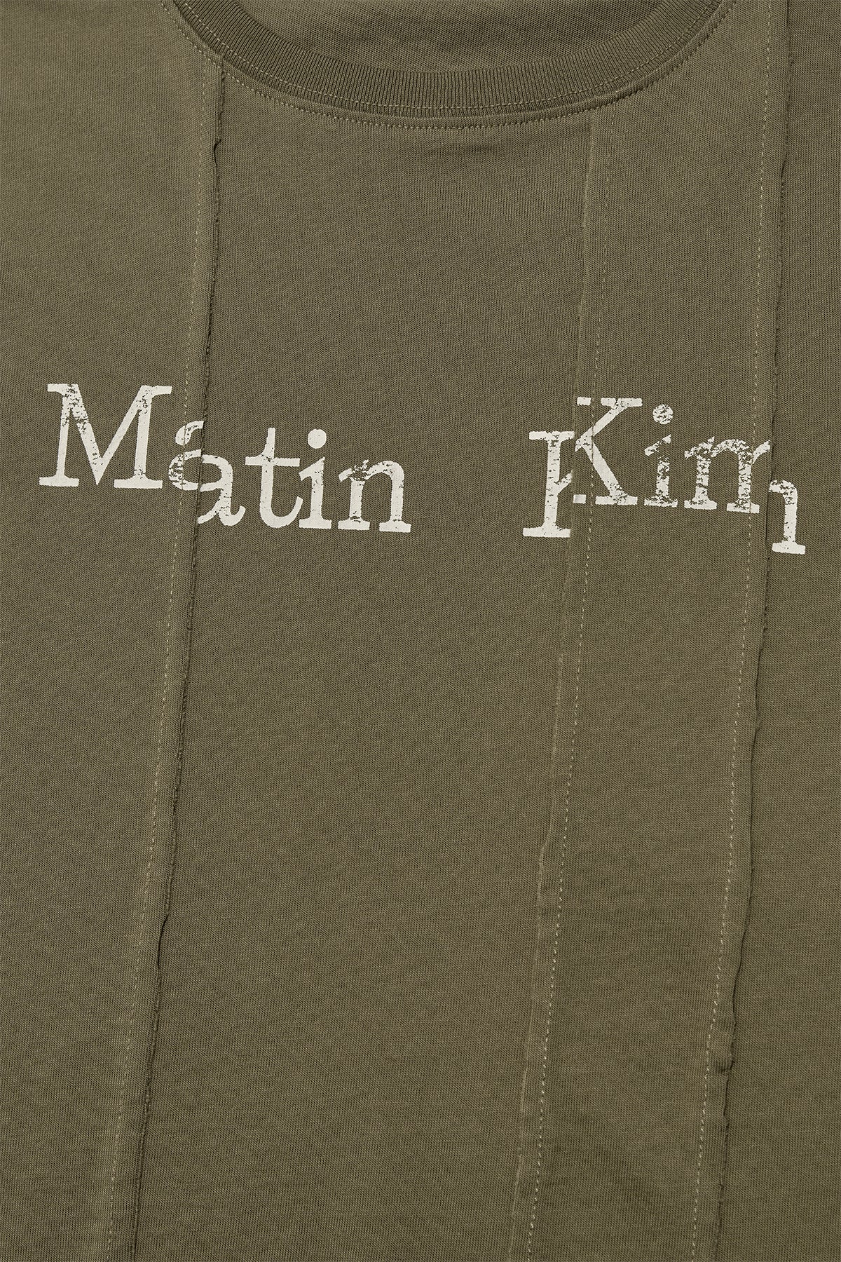 [matinkim] UNBALANCE TYPO LOGO CROP TOP IN KHAKI