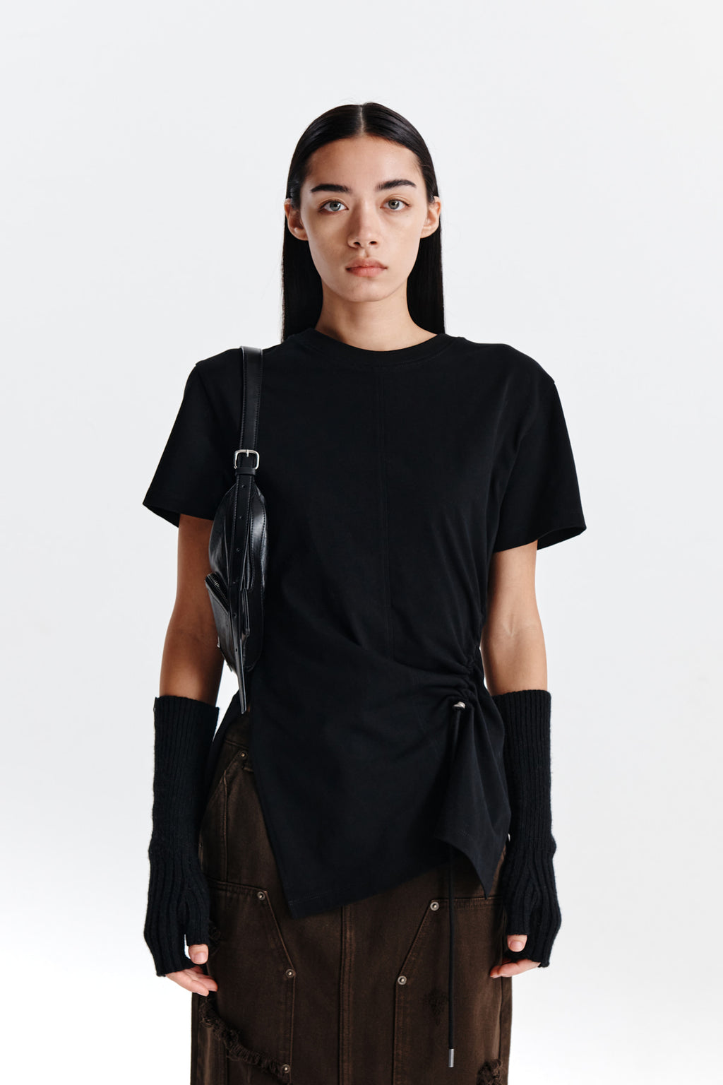 [matinkim] STRING SLIT DETAIL TOP IN BLACK