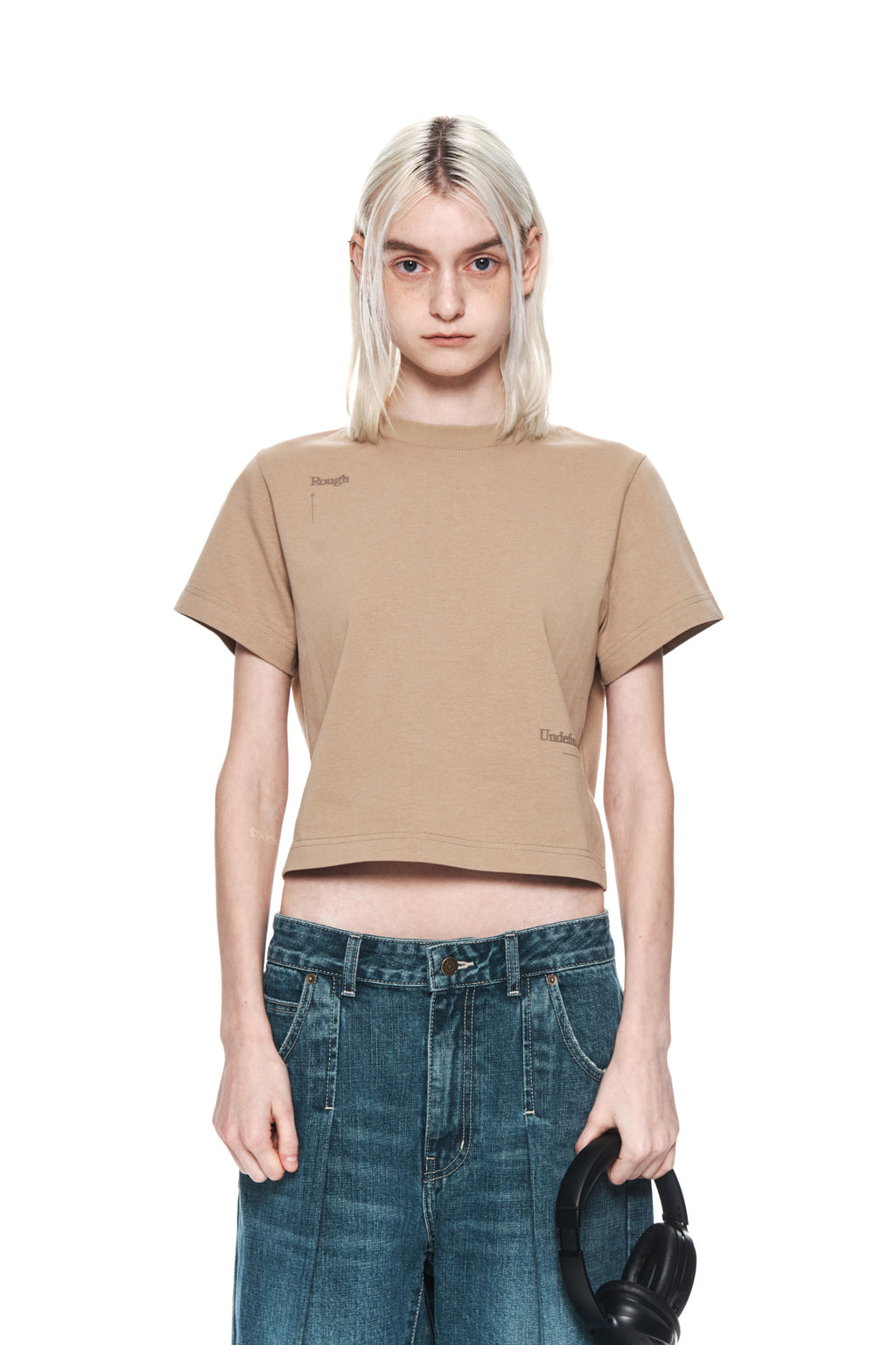 [matinkim] KEYWORD LETTERING CROP TOP IN BEIGE