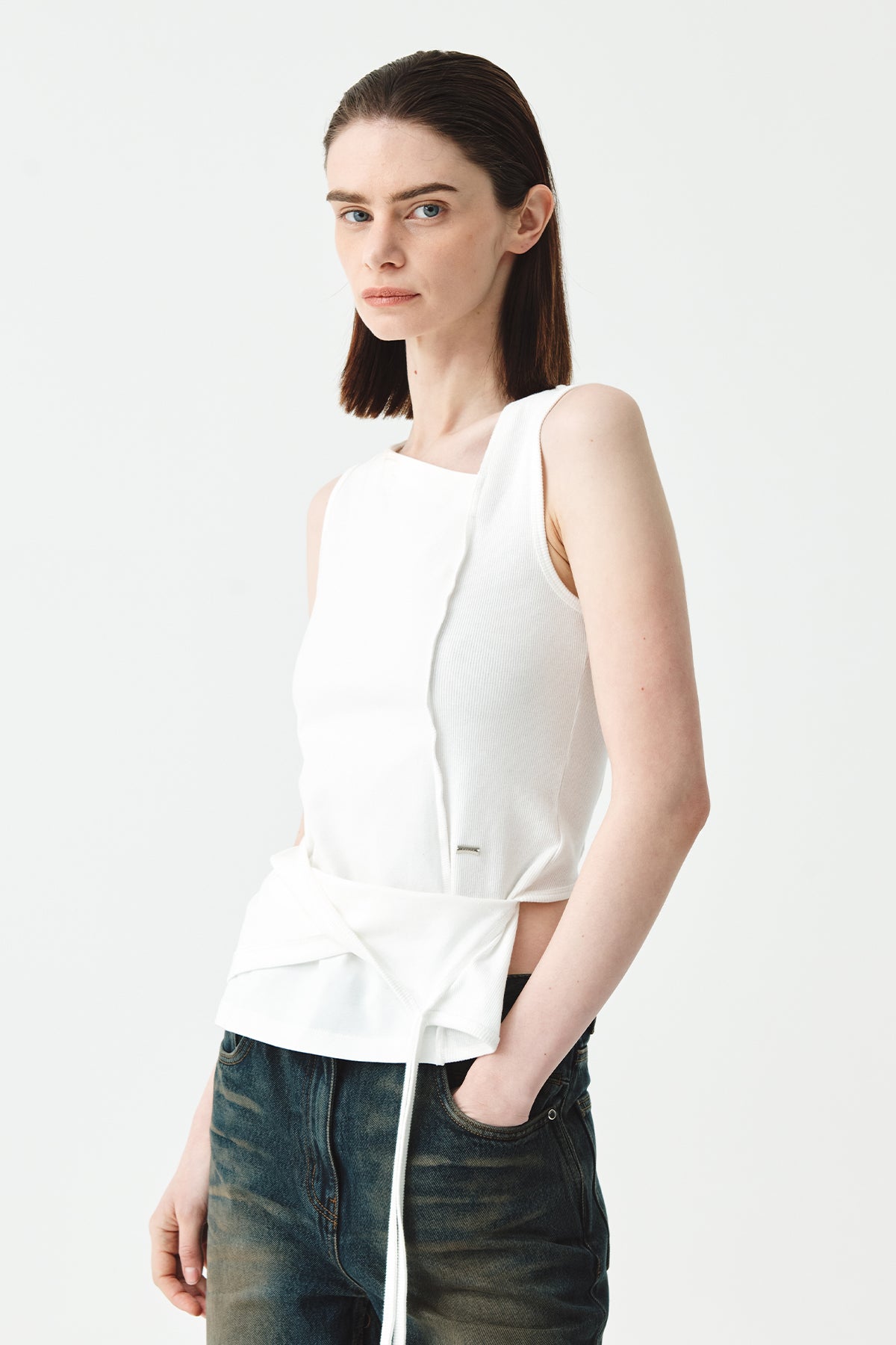 Matinkim Back Twist Unbalance Jersey Sleeveless IN White