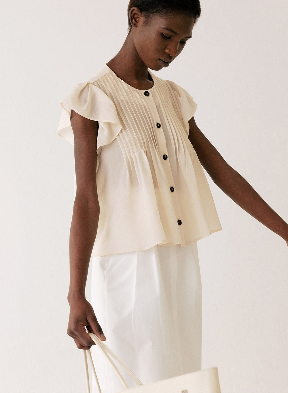 Kindersalmon Pintucked Ruffle-sleeve Blouse Cream