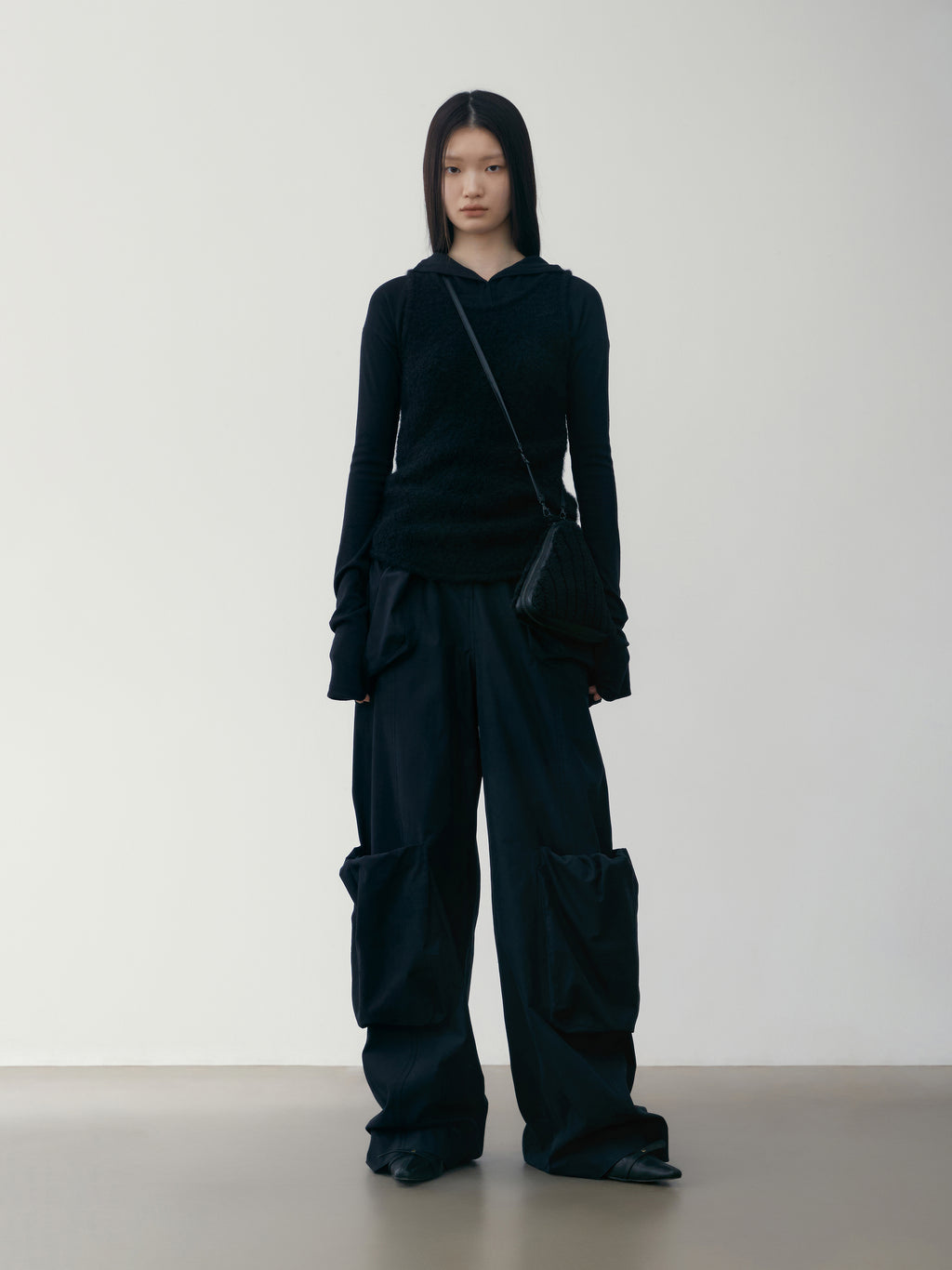 [low_classic] BUBBLE POCKET PANTS
BLACK