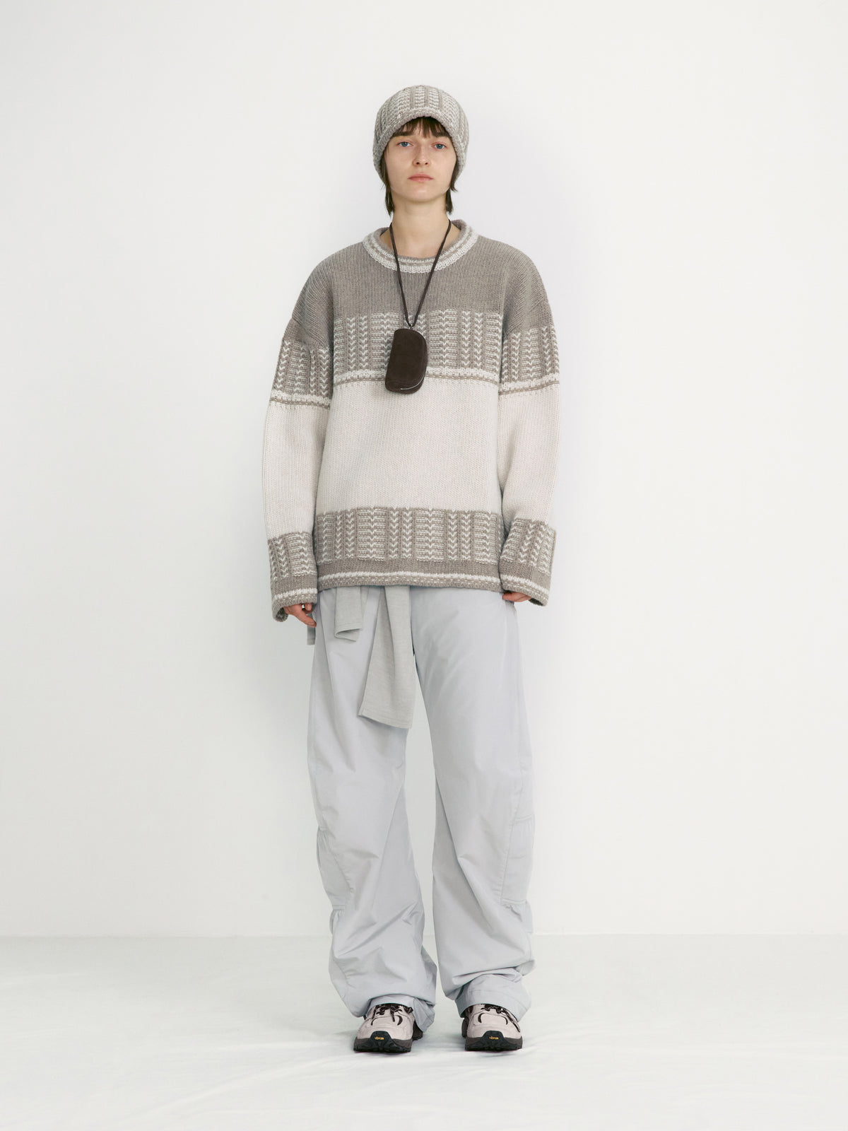 Low Classic Jacquard Knit Sweater Beige