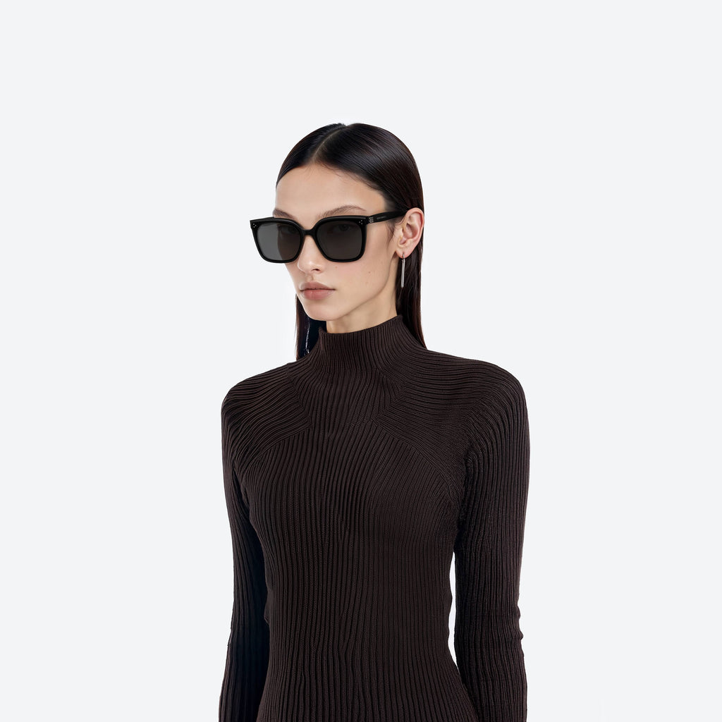 Gentle Monster Piana 01(G) Sunglasses in black, showcasing authentic Korean designer fashion.