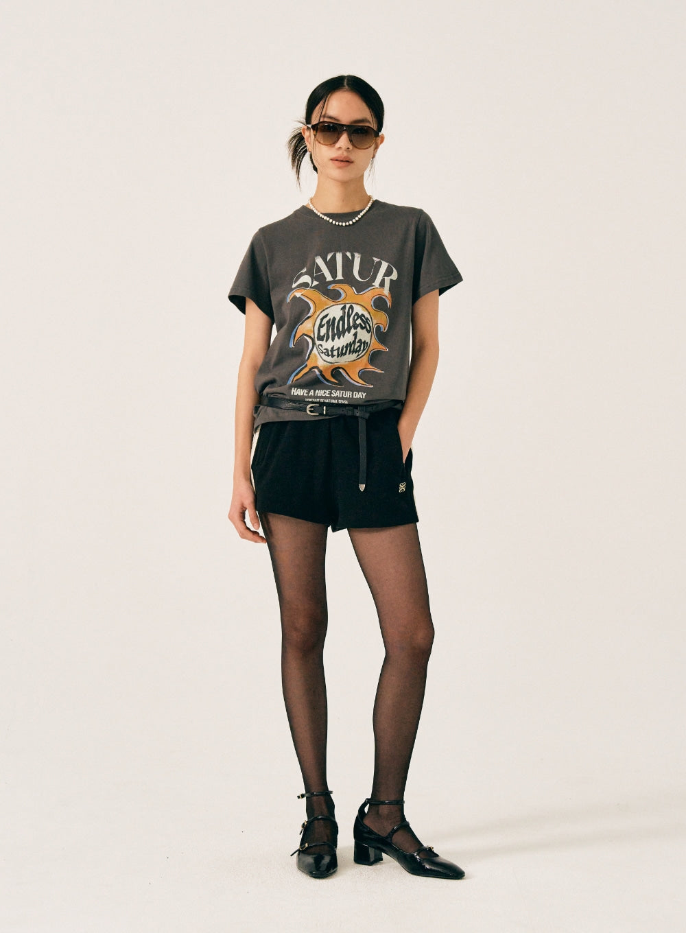 [satur] (W) Sun Retro Graphic T-Shirt - Retro Charcoal