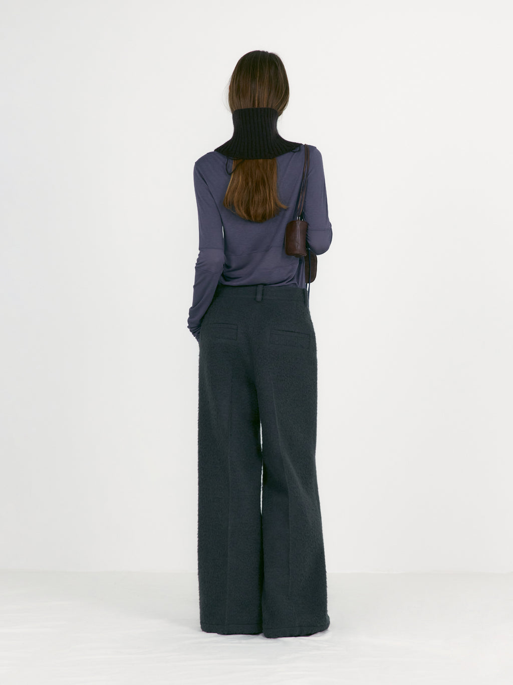 [low_classic] Damaged Knit Neck Warmer
Brown