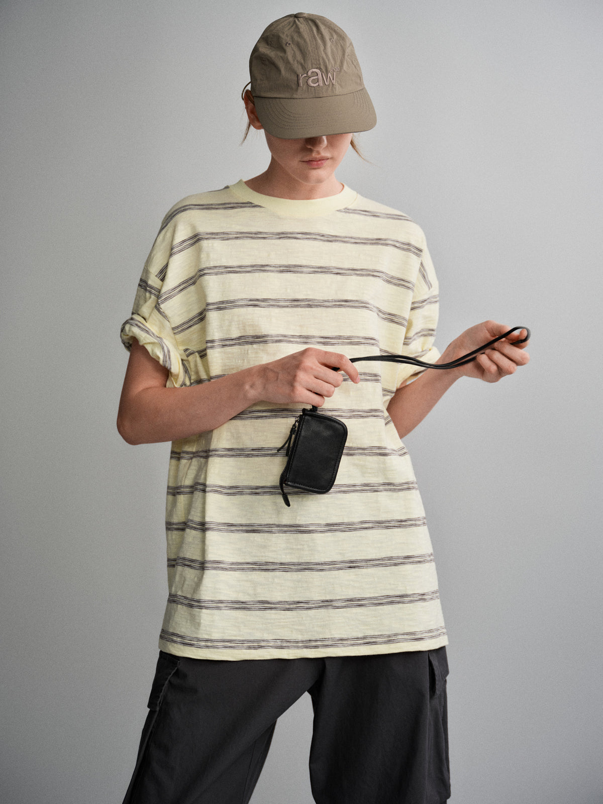 Facade Pattern Gavin Washed Leather Card Wallet black