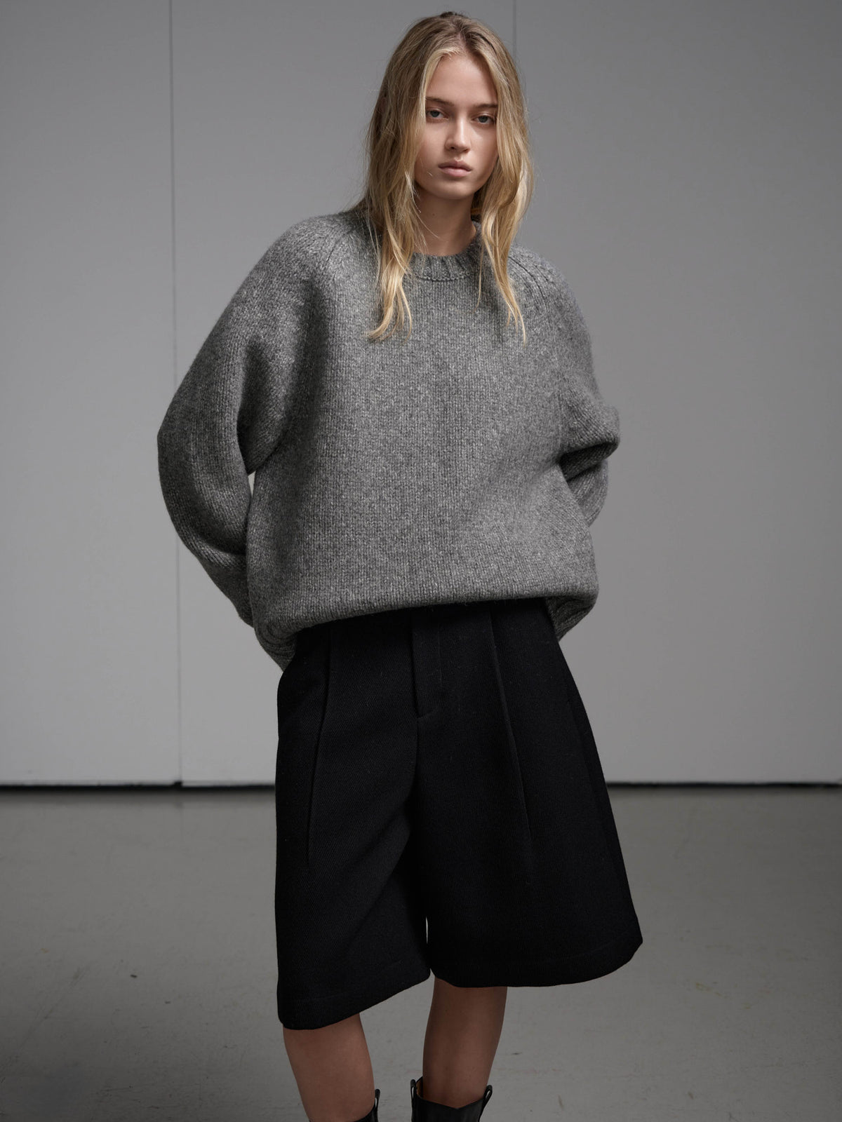 Facade Pattern Essential Raglan Knitwear charcoal