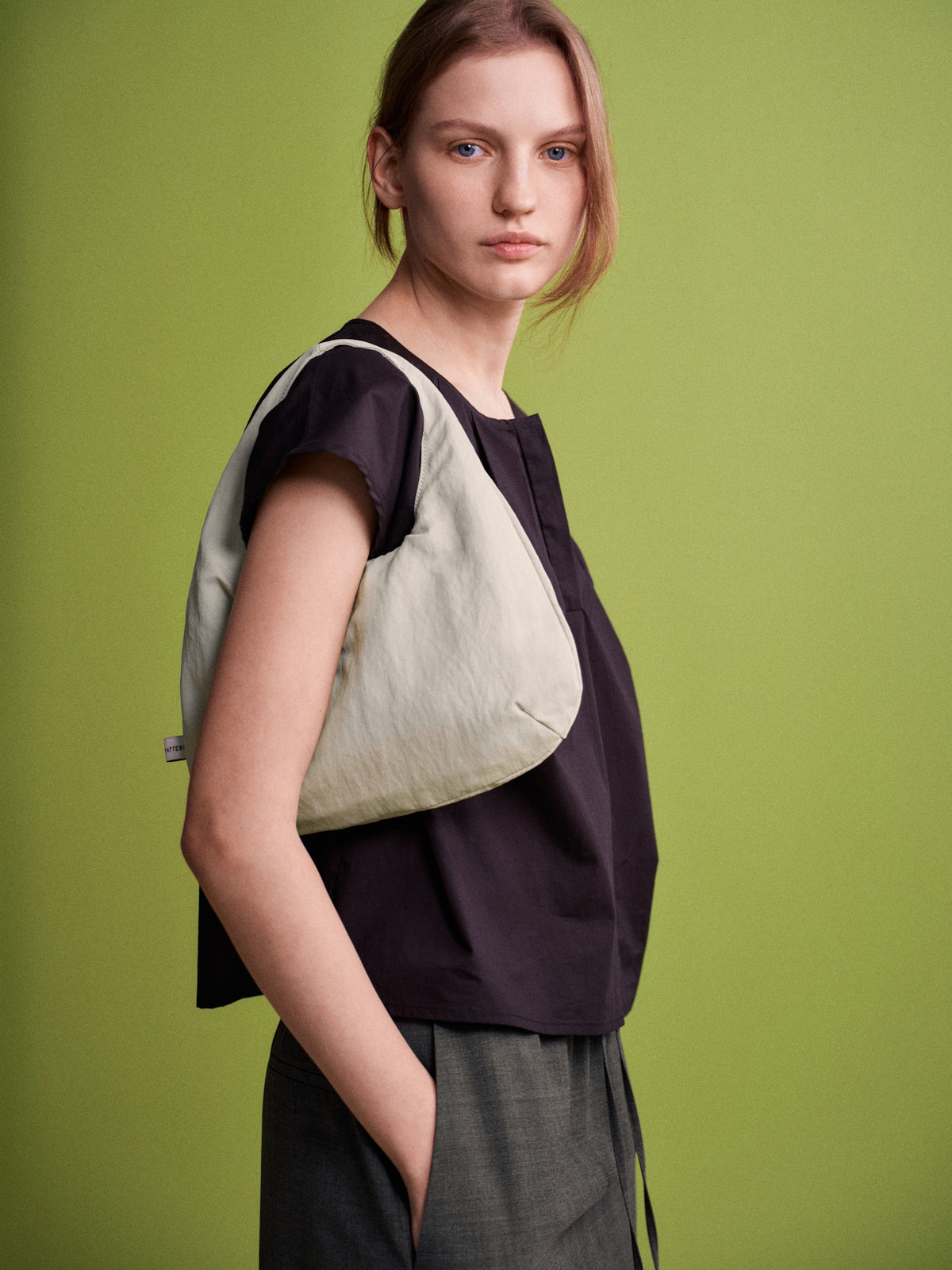 Facade Pattern Breeze East Tote Bag beige