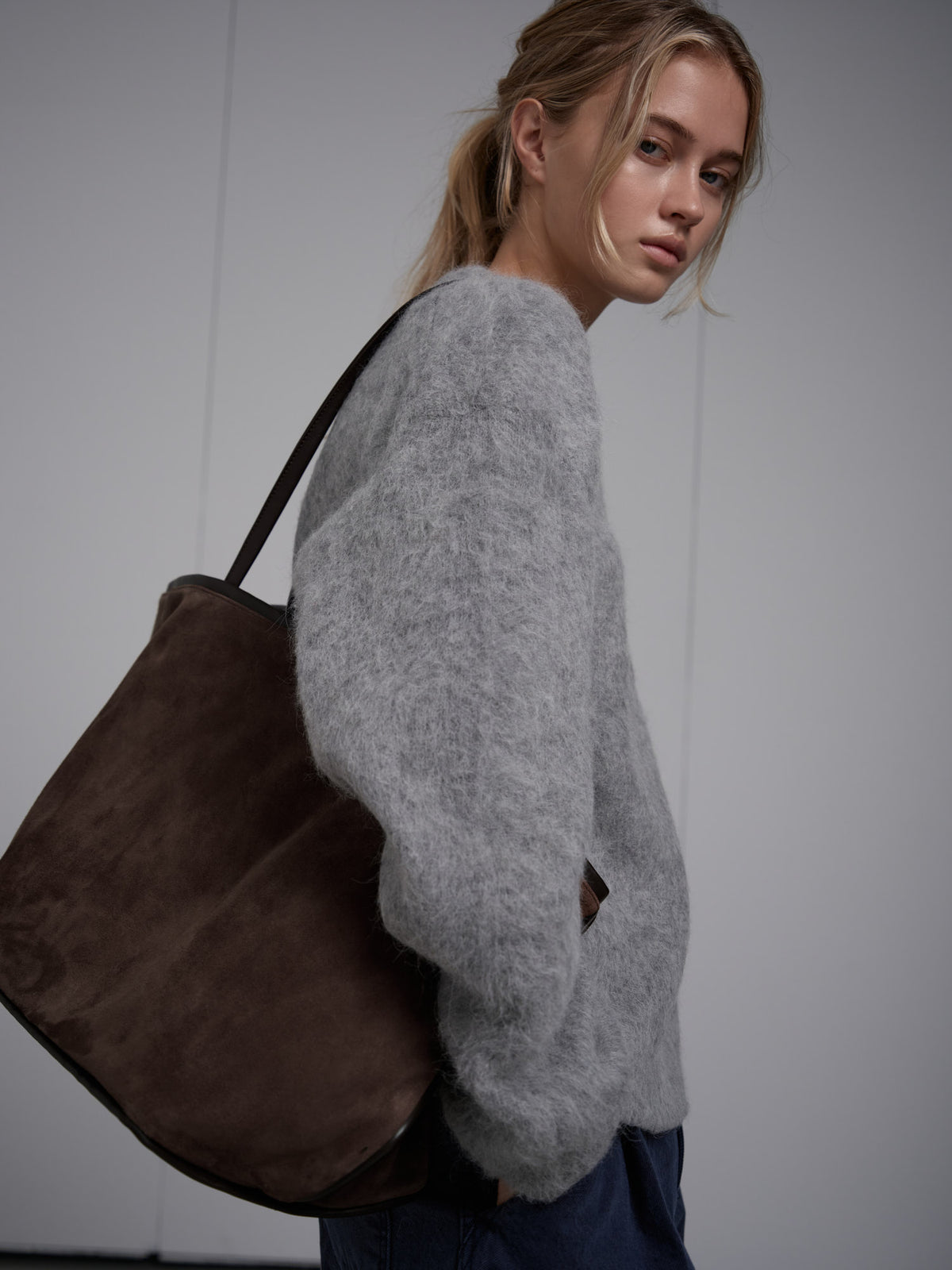 Facade Pattern Breeze Shopper Suede Bag chocolate