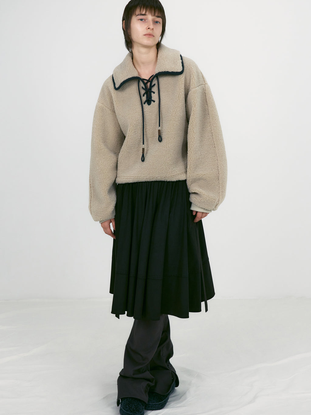 [low_classic] Slit Hem Slim-Fit Pants
Brown