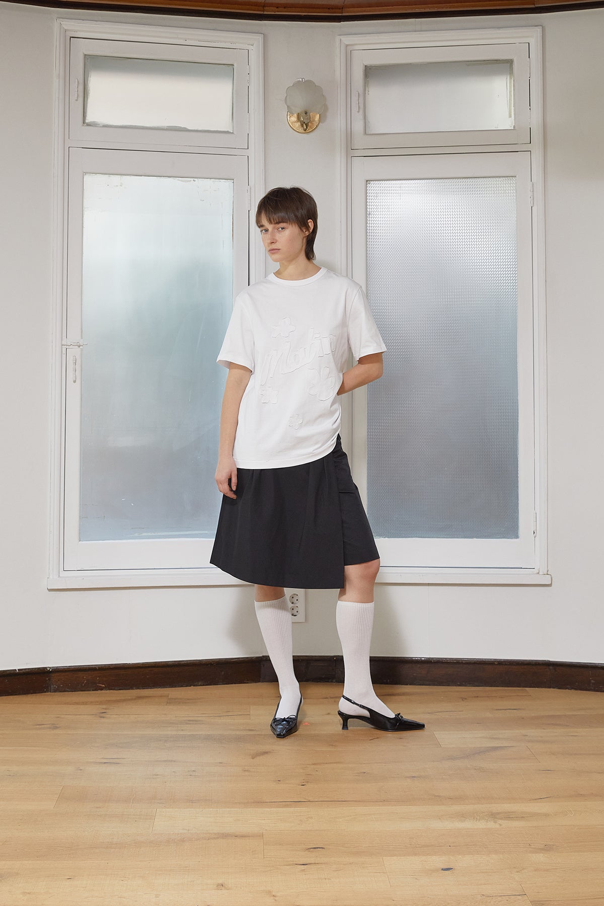 [matinkim] BERMUDA WRAP SKIRT PANTS IN BLACK