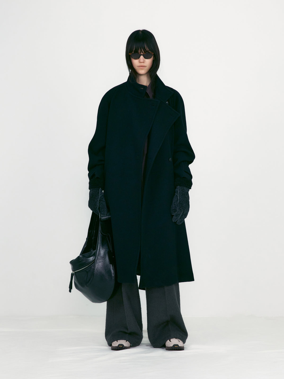 Low Classic Soft Wool Twill Wrap Coat Black