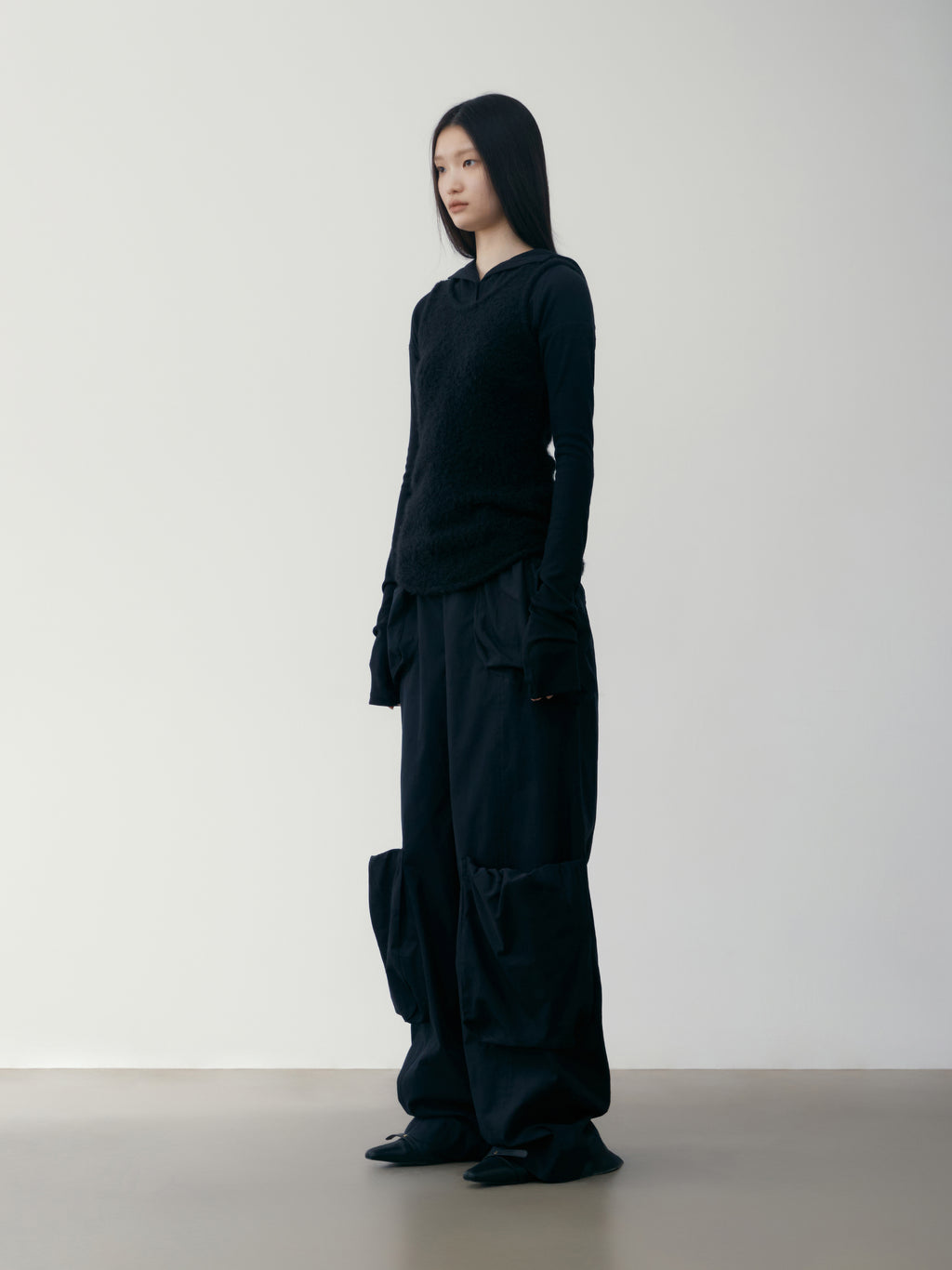 [low_classic] BUBBLE POCKET PANTS
BLACK