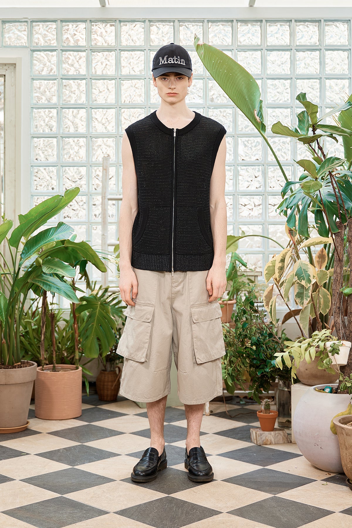 [matinkim] TWO TONE MESH KNIT VEST FOR MEN IN BLACK