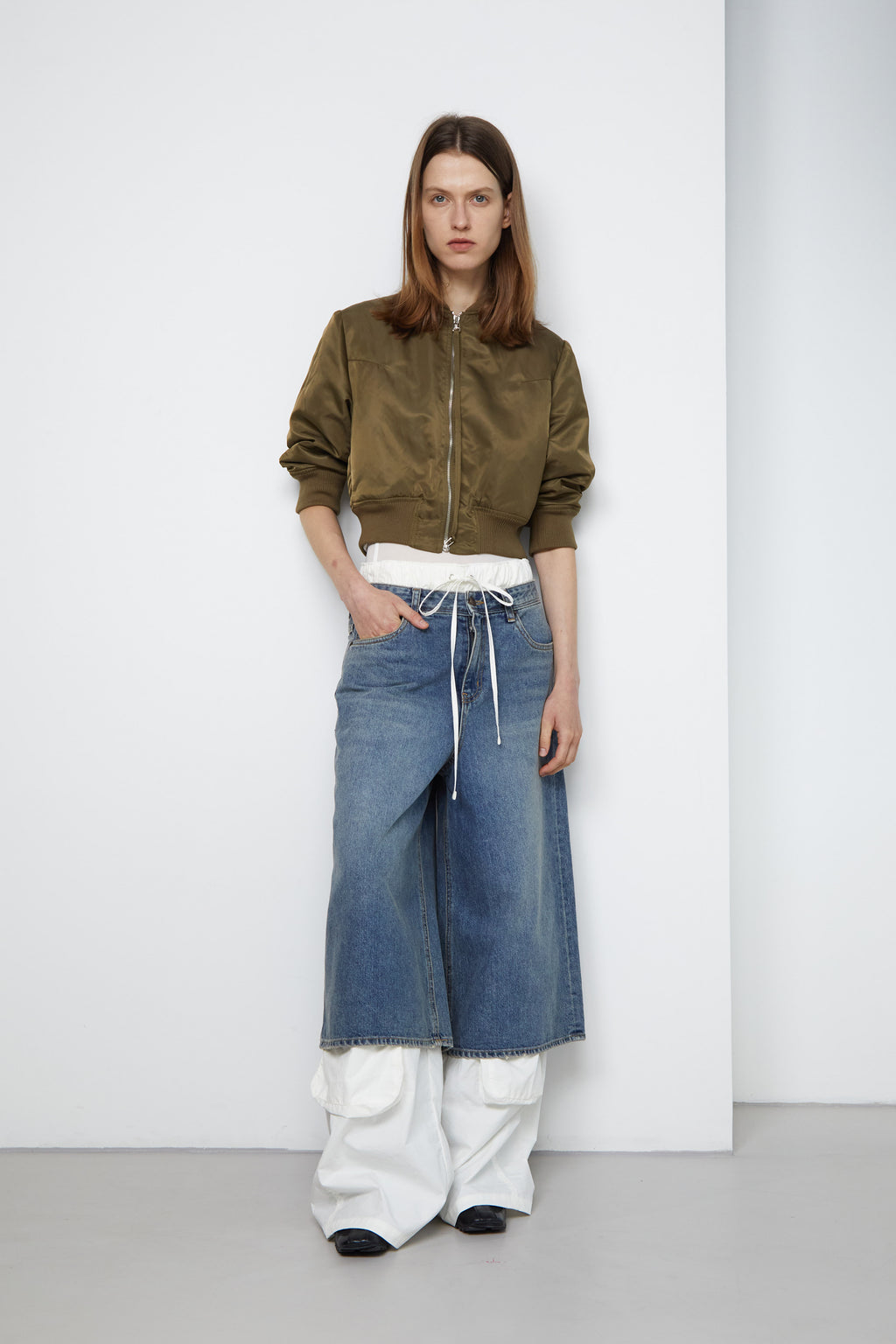 [low_classic] DENIM BERMUDA PANTS
BLUE