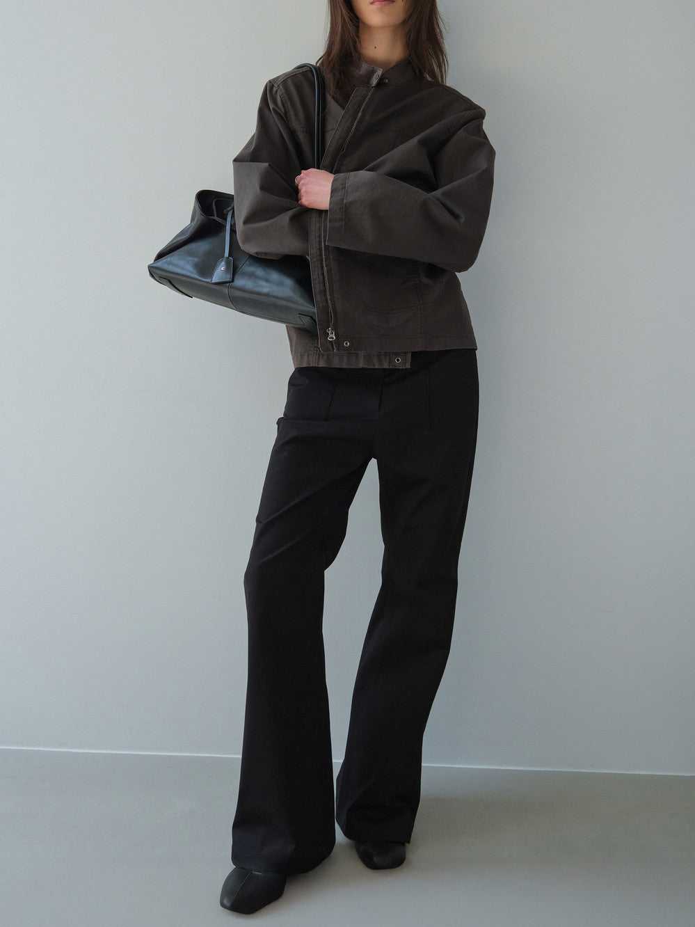 Low Classic Cotton Pin Tuck Bootcut Pants Black