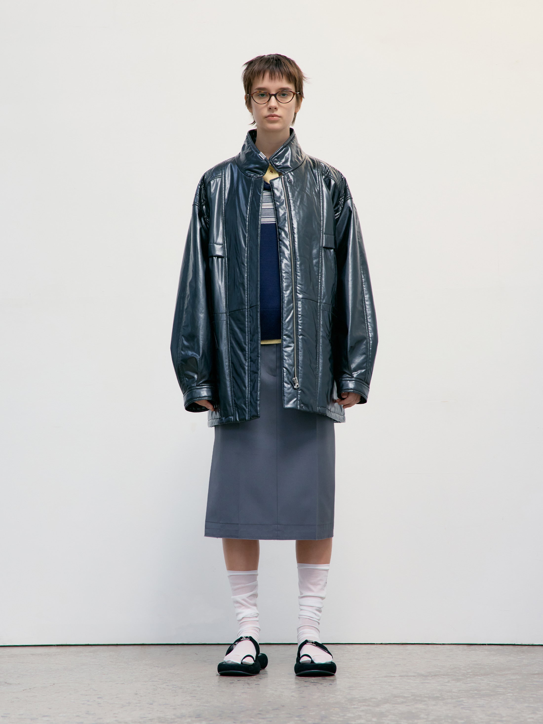 Low Classic Padded Stitch Leather Half Jacket Black