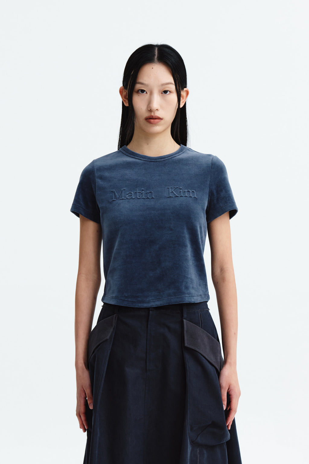 [matinkim] LOGO EMBOSS VELVET CROP TOP IN SMOKE BLUE