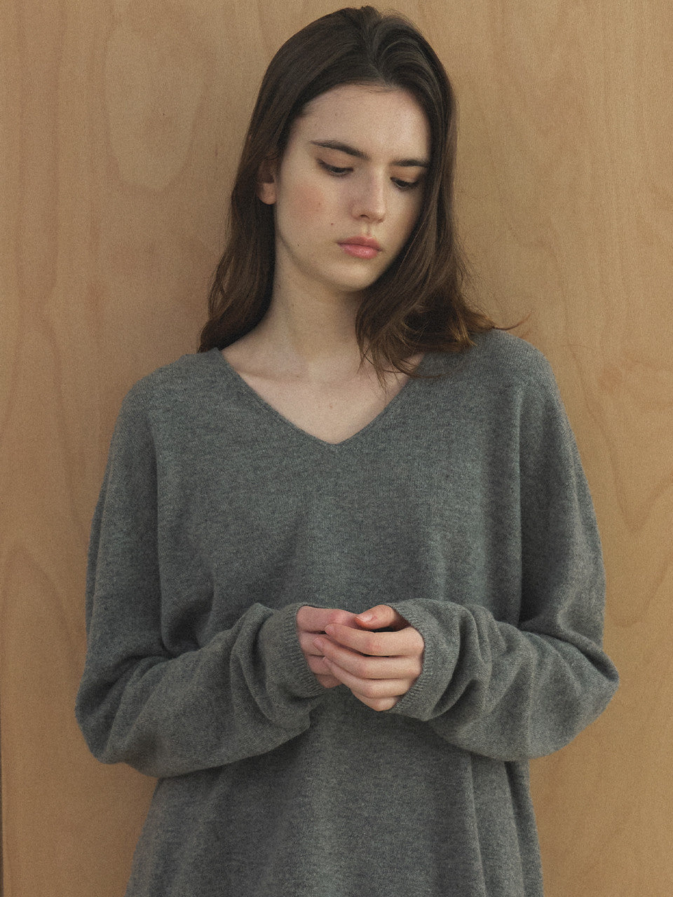 Tillidie Cashmere Blended V-Neck Wool Knit Gray