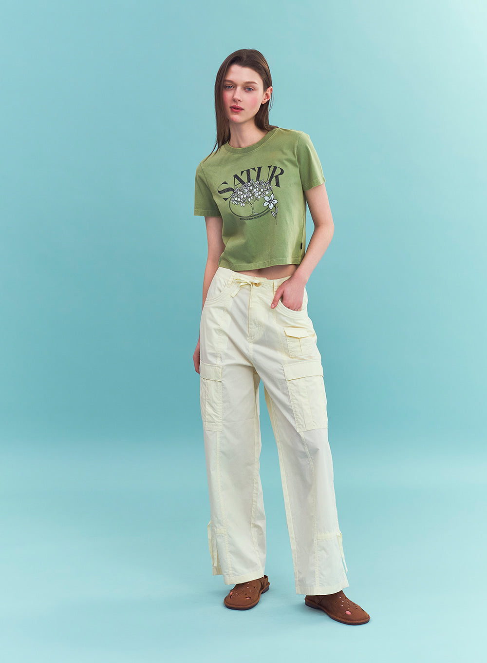 Satur (W) Coated Cotton Cargo Pants - Cream