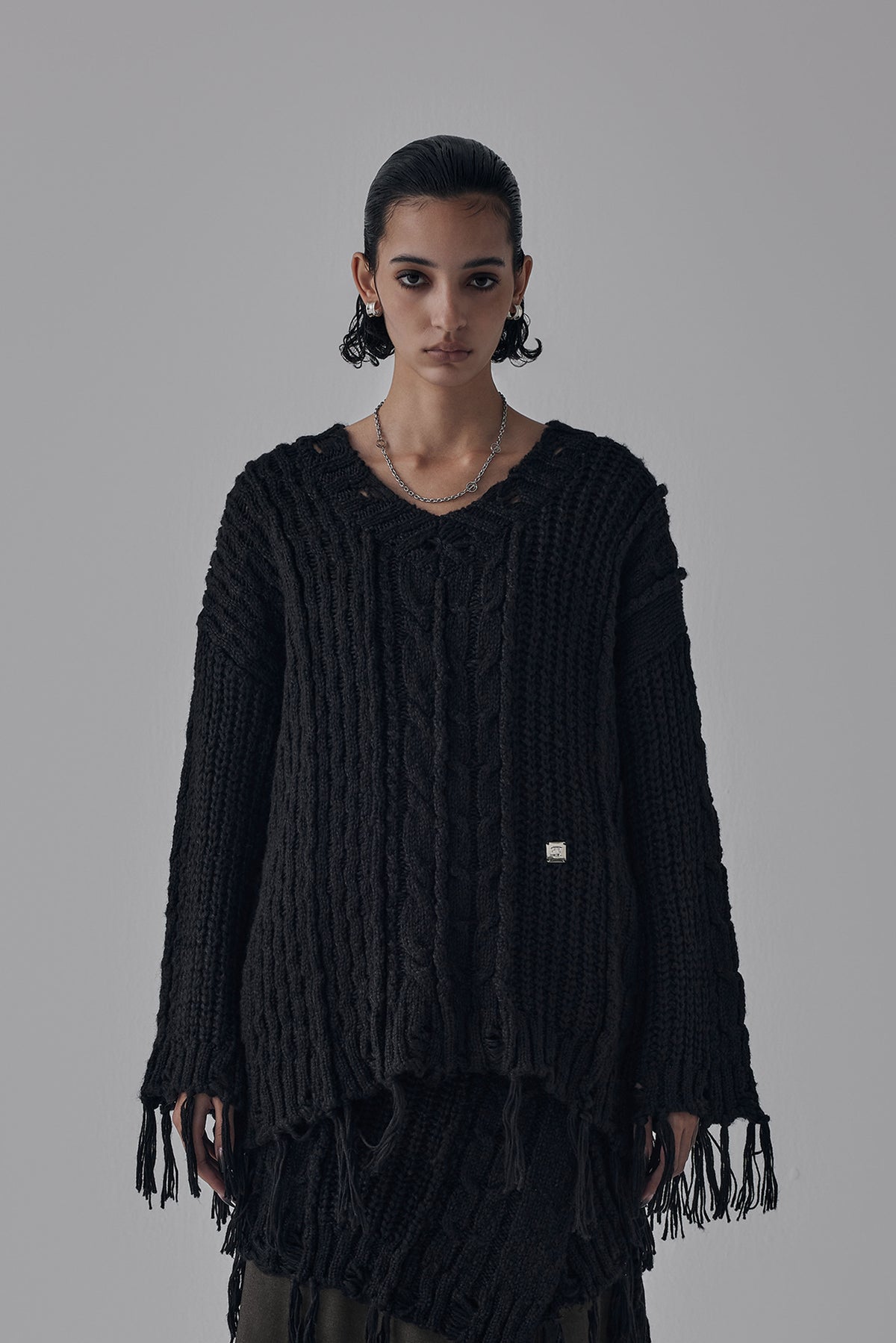 Treemingbird Wool Damage Tassel Knit Set-Up Pullover Black