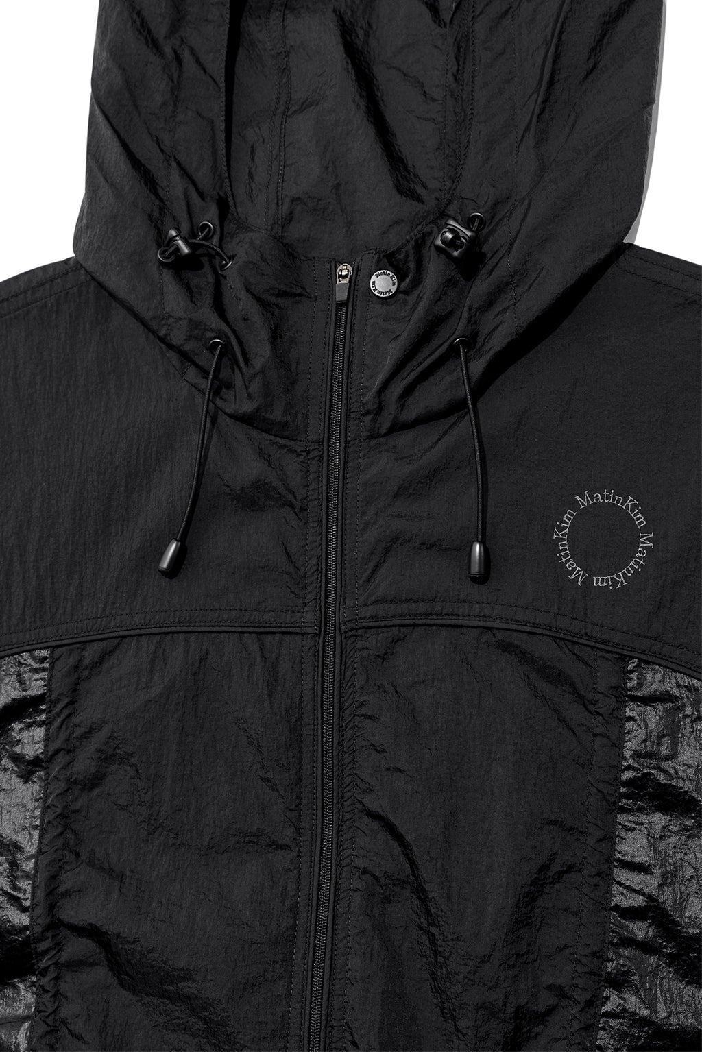 [matinkim] HOODY POINT CROP LIGHT WINDBREAKER IN BLACK