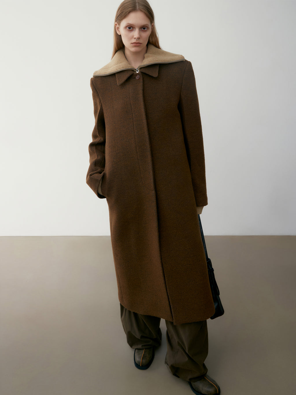 [low_classic] FLUFFY WOOL SINGLE MAC COAT
BROWN