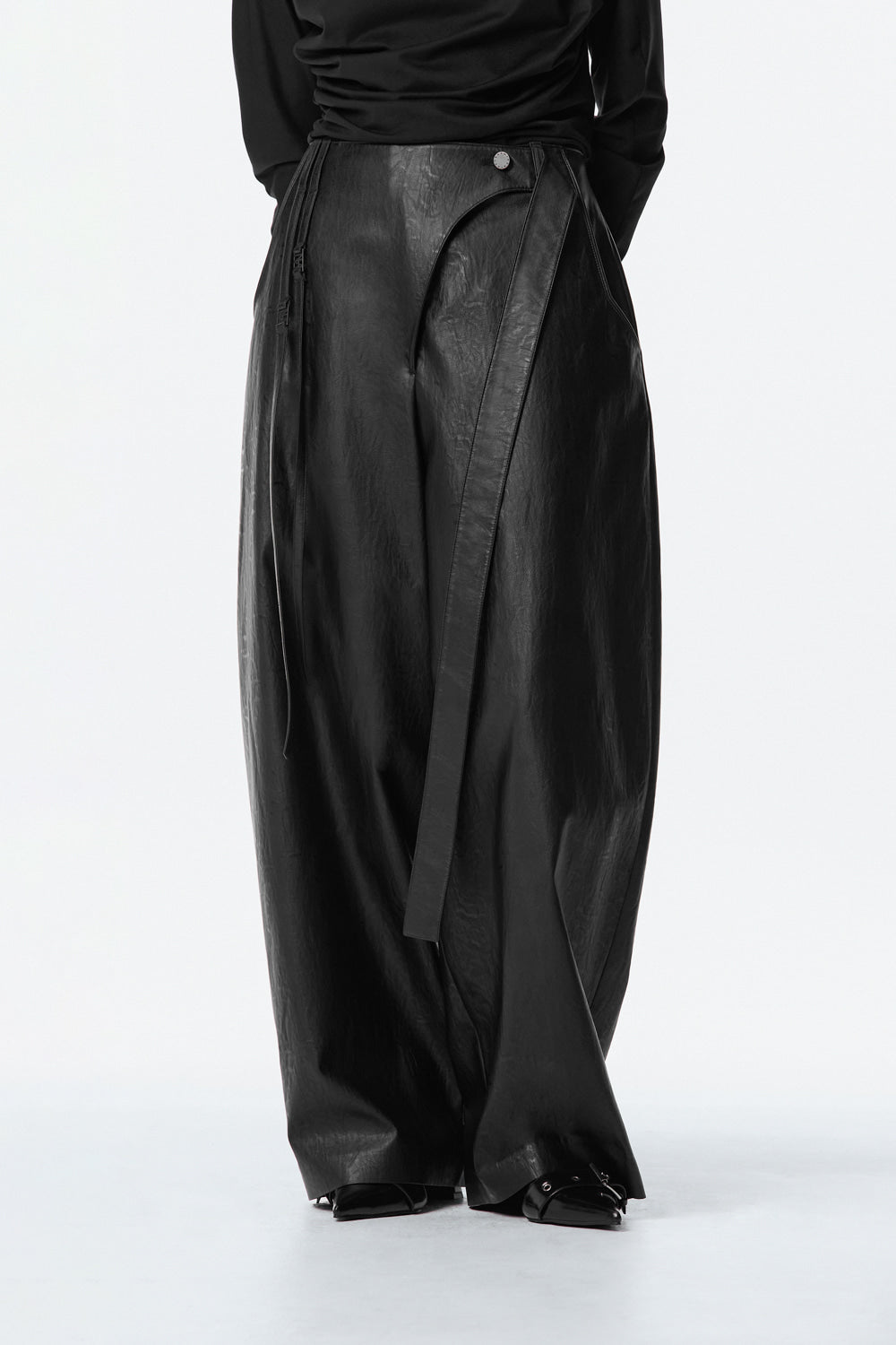 Treemingbird Strap Leather Pants Black