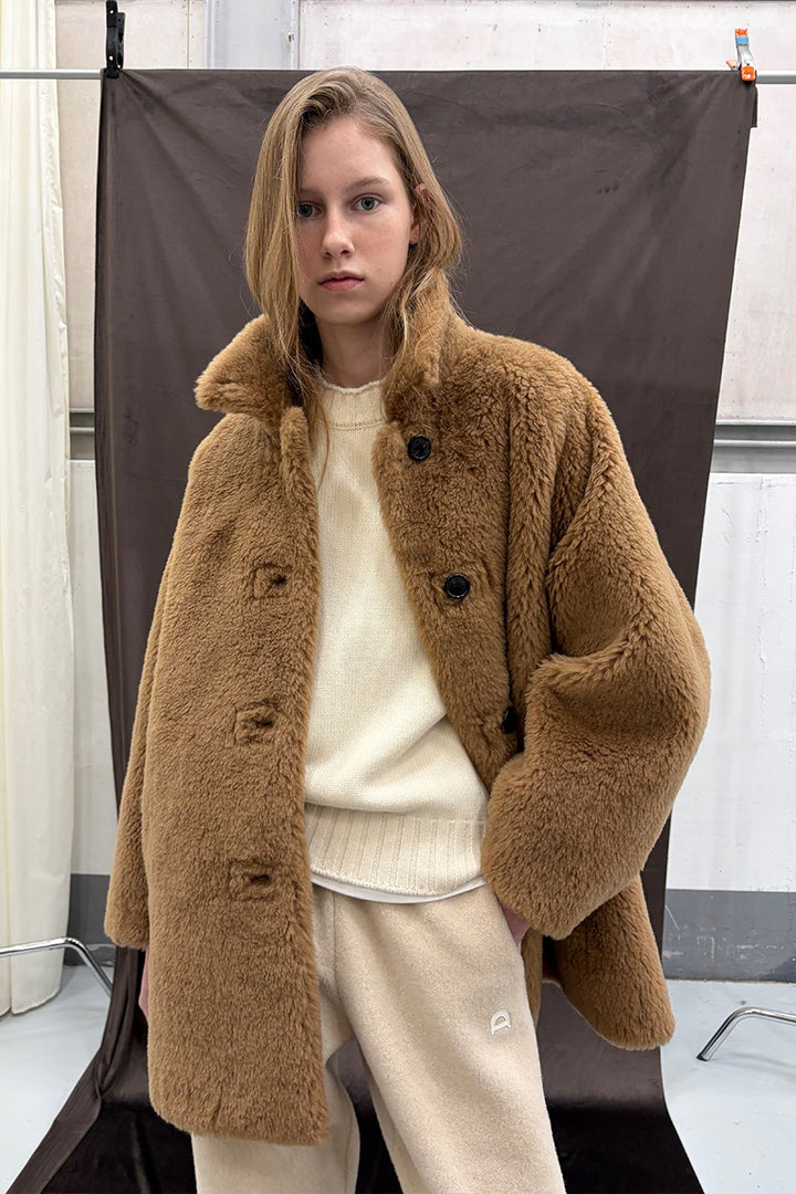 Dunst Fluffy Fur Jacket Camel