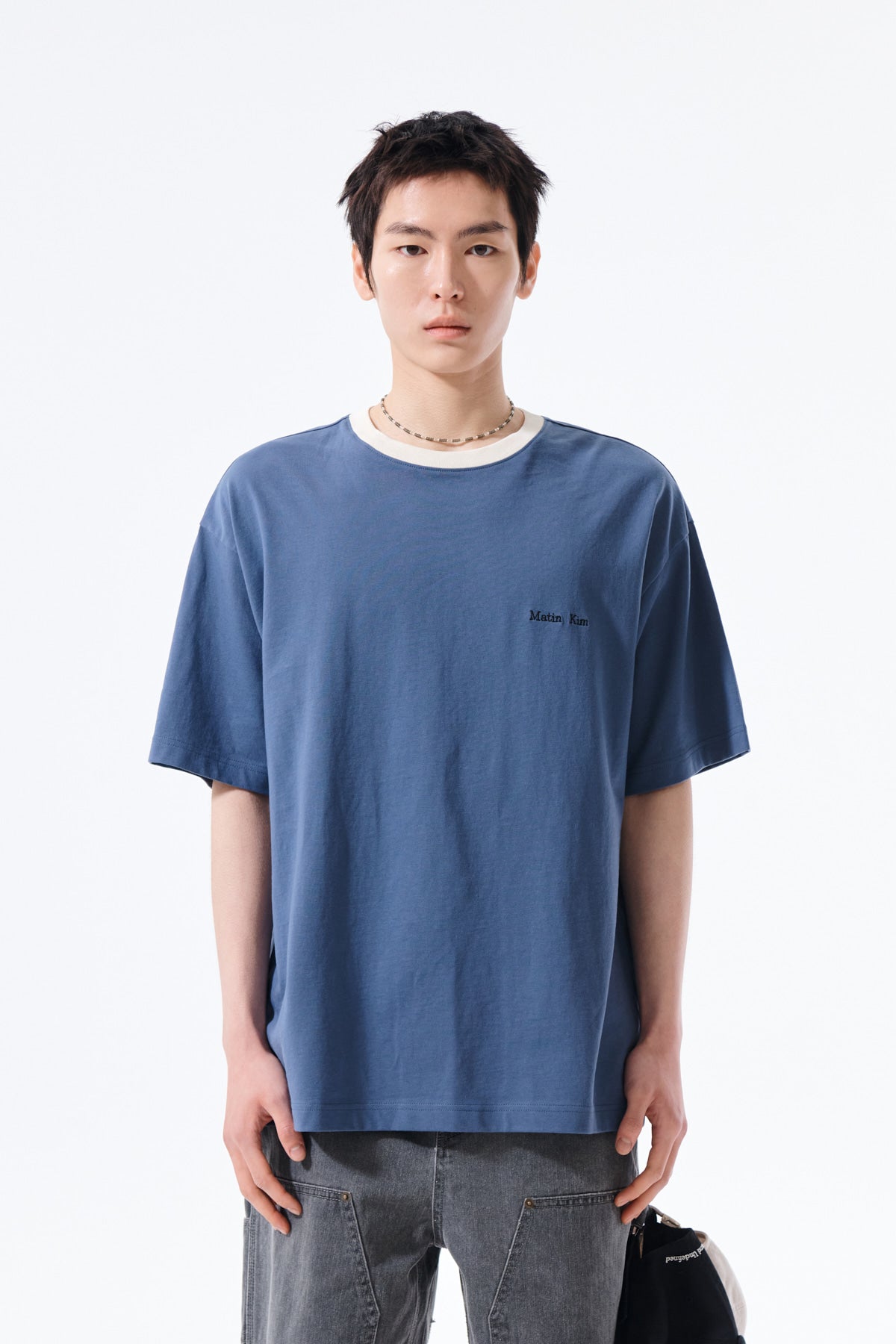 [matinkim] Tonal Rib Back Logo Top For Men IN Smoke Blue