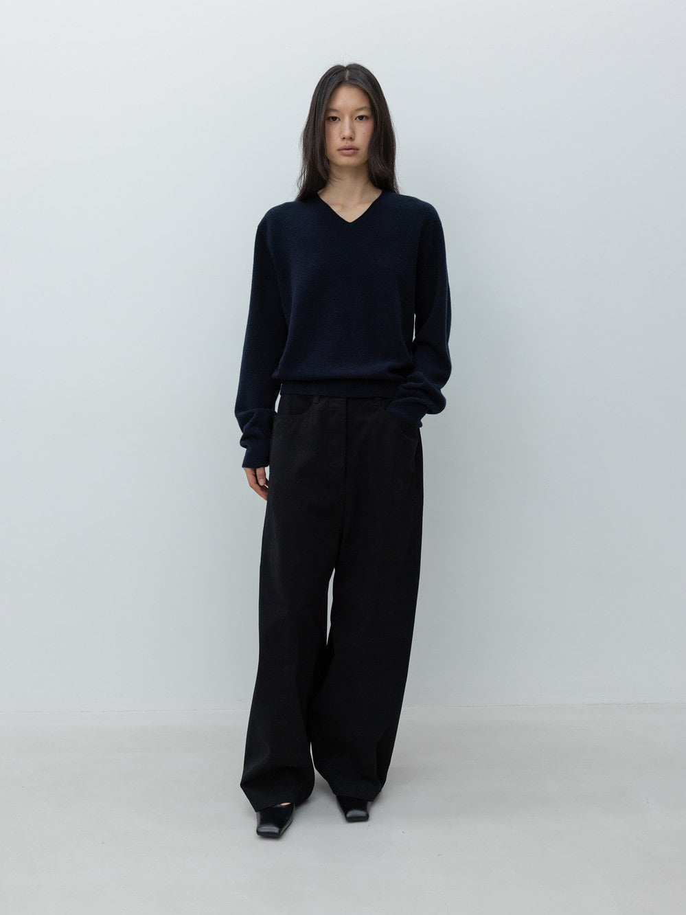 Low Classic Wide-Fit Curved Cotton Pants Black