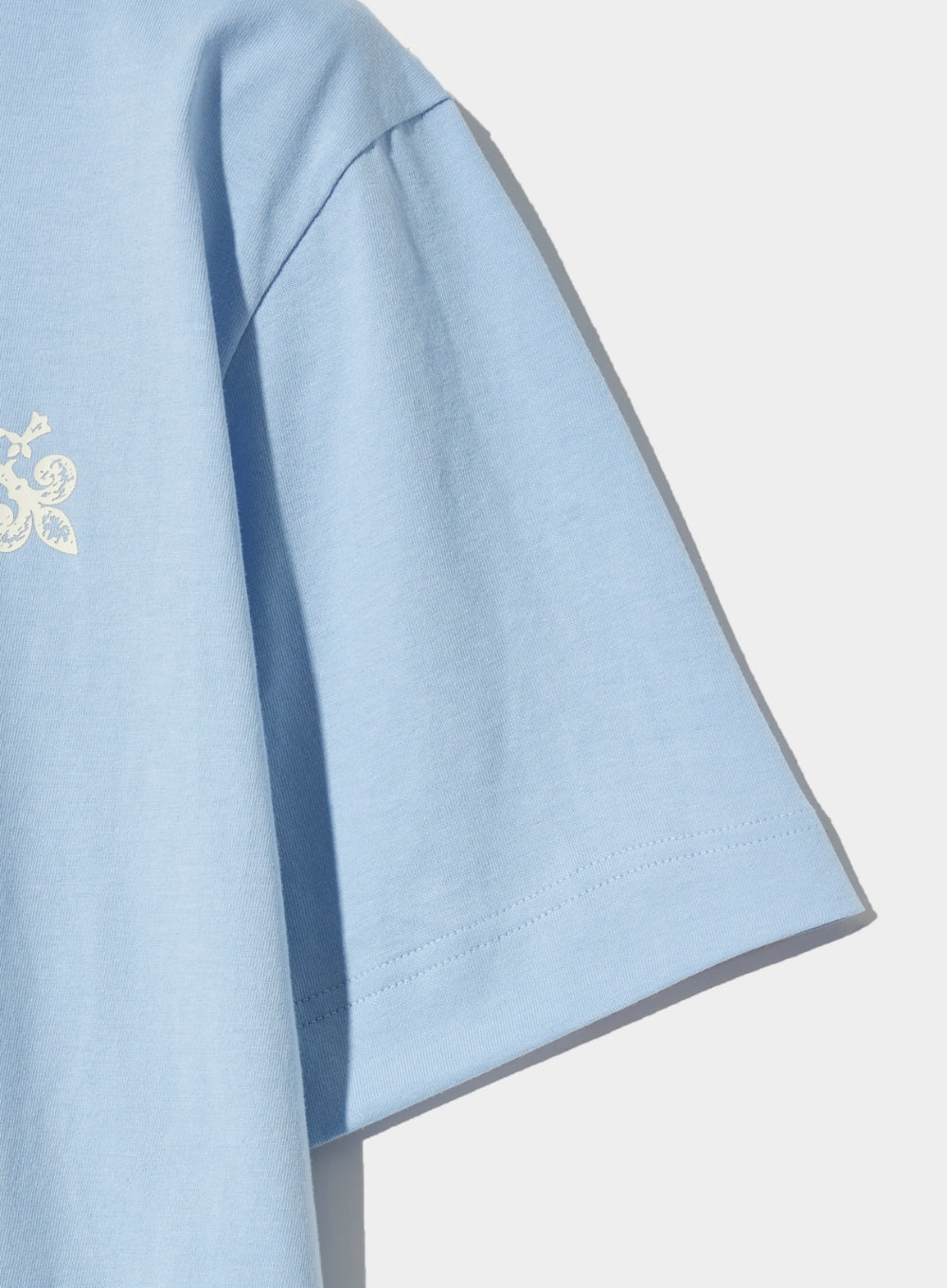 [satur] (W) Classy Nostalgia Vintage Graphic T-Shirt - Sky Blue