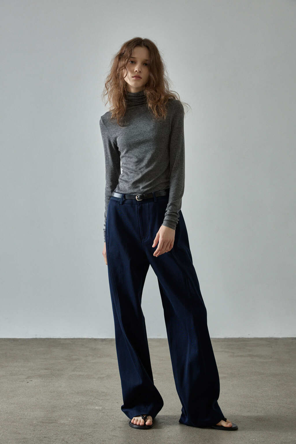 Facade Pattern Curved Cotton Pants navy