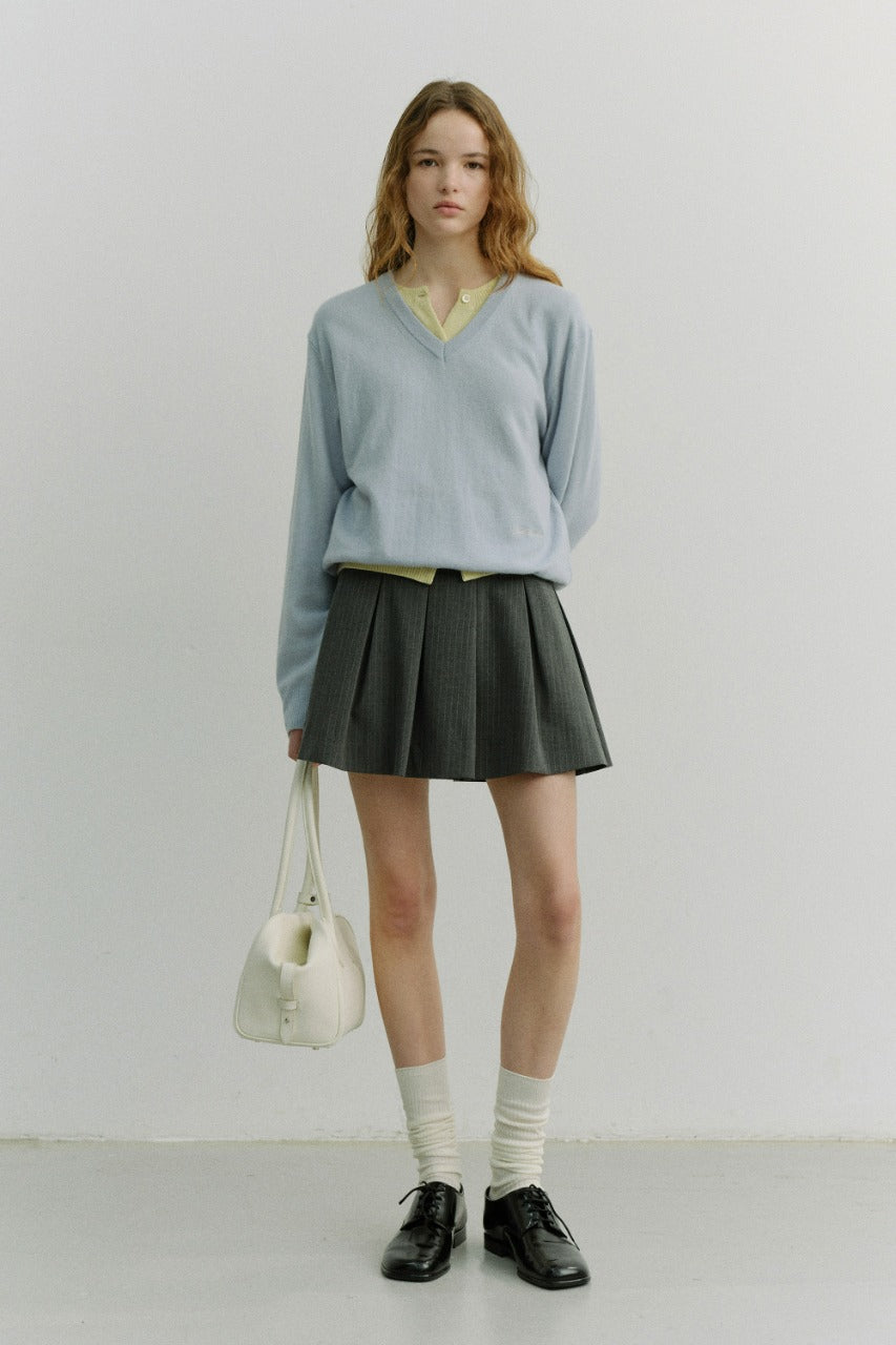 Dunst Unisex Soft V-Neck Sweater Soft Blue