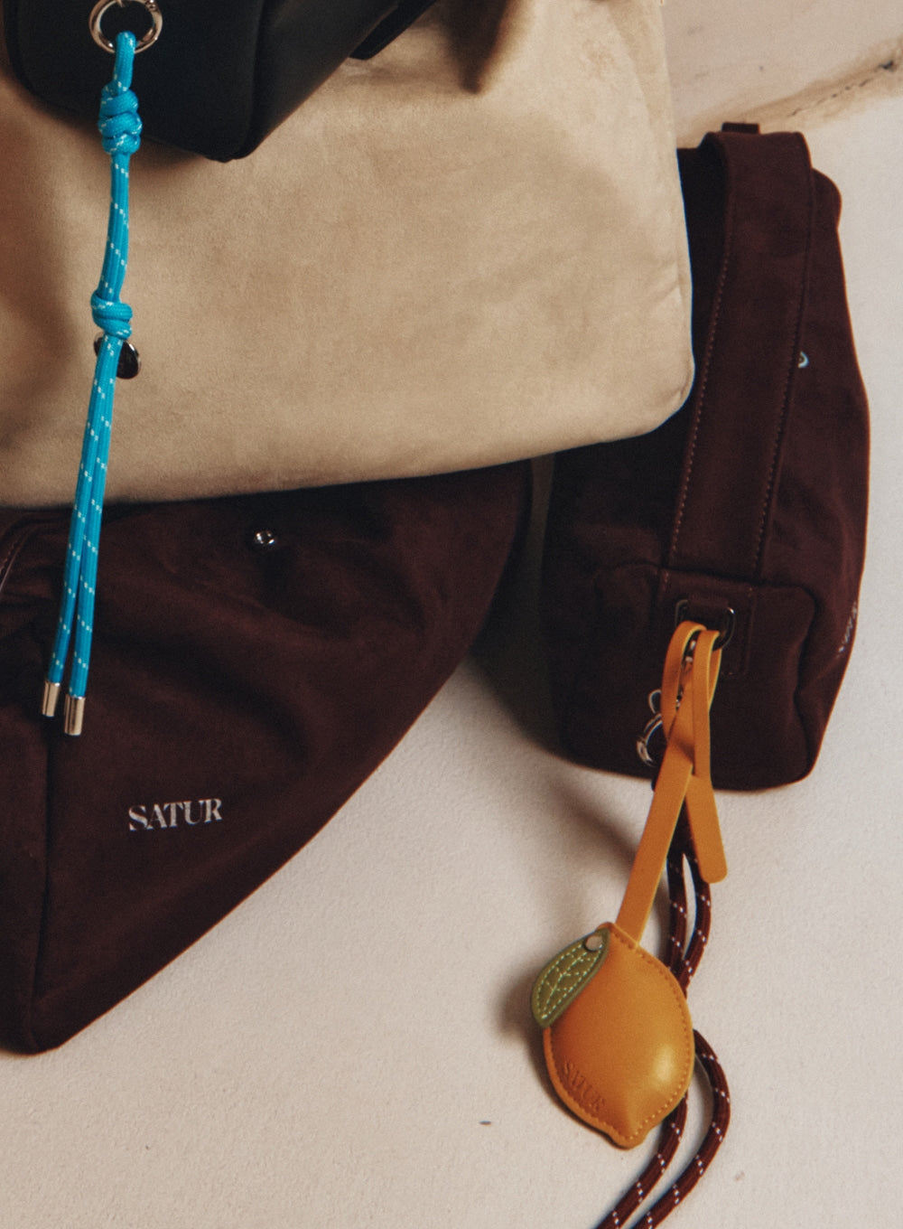 [satur] Citron Synthetic Leather Keyring - Yellow