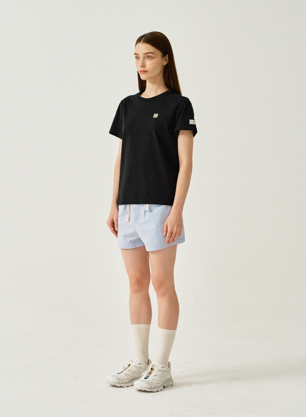 [satur] (W) Classic Small Logo T-Shirt - Classic Black