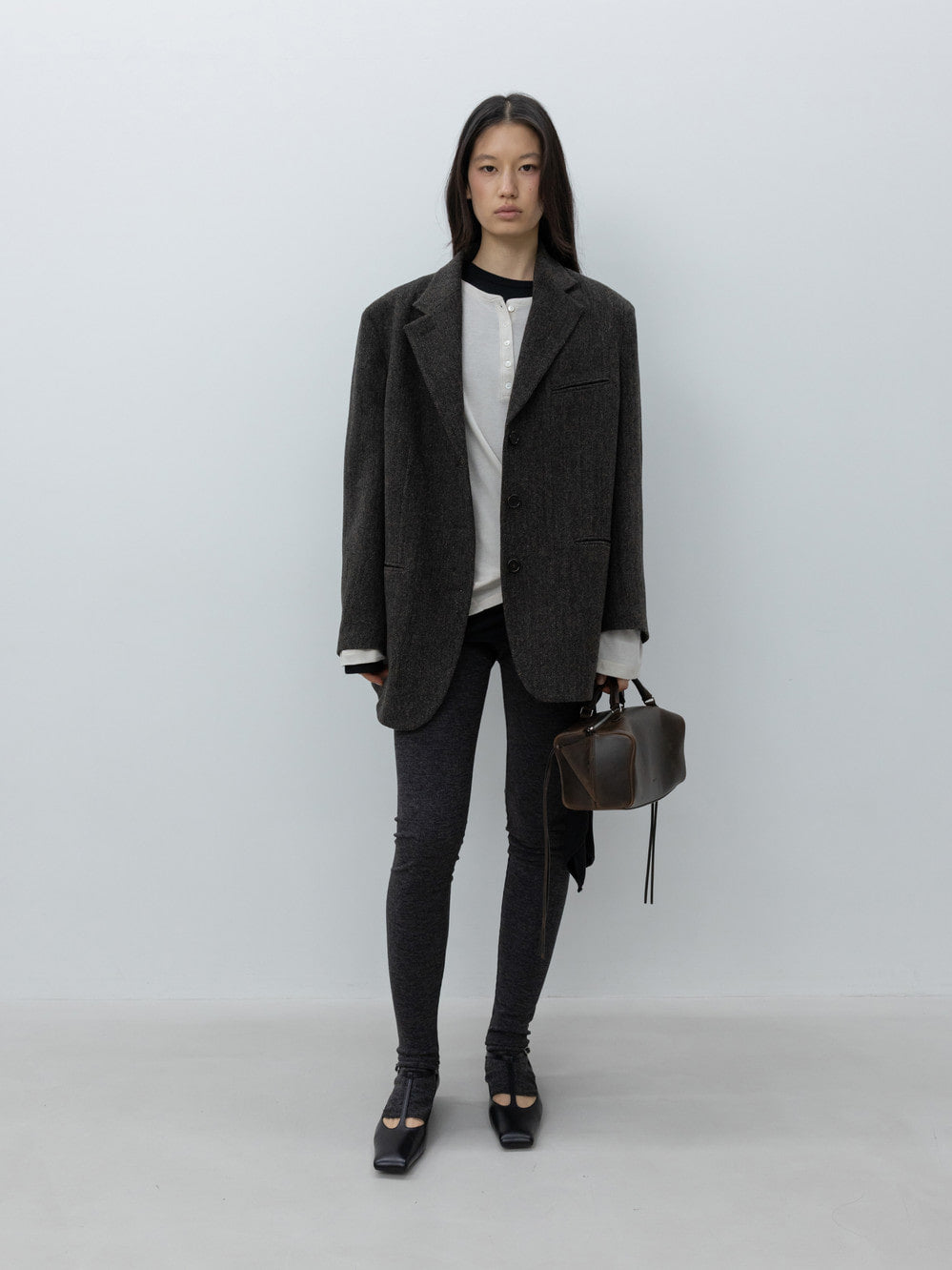 Low Classic Loaf Tote Bag Brown
