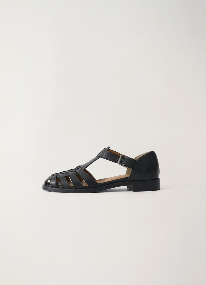 Nothing Written Fisherman leather sandals (Black)