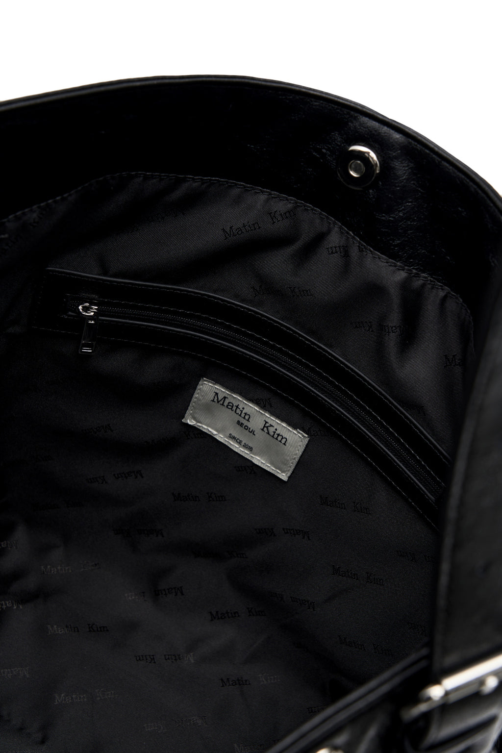 [matinkim] MATIN STUD POINT LARGE SHOULDER BAG IN BLACK