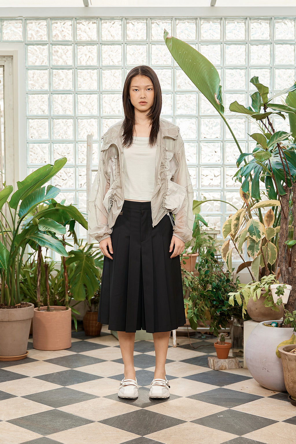 [matinkim] HOODY POINT CROP LIGHT WINDBREAKER IN LIGHT BEIGE