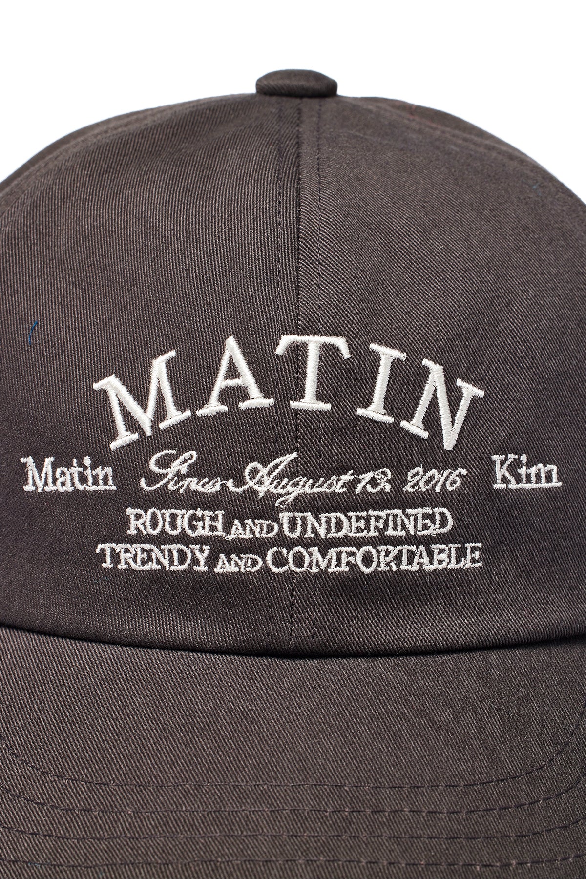 [matinkim] LETTERING FLAT BRIM CAP IN CHARCOAL
