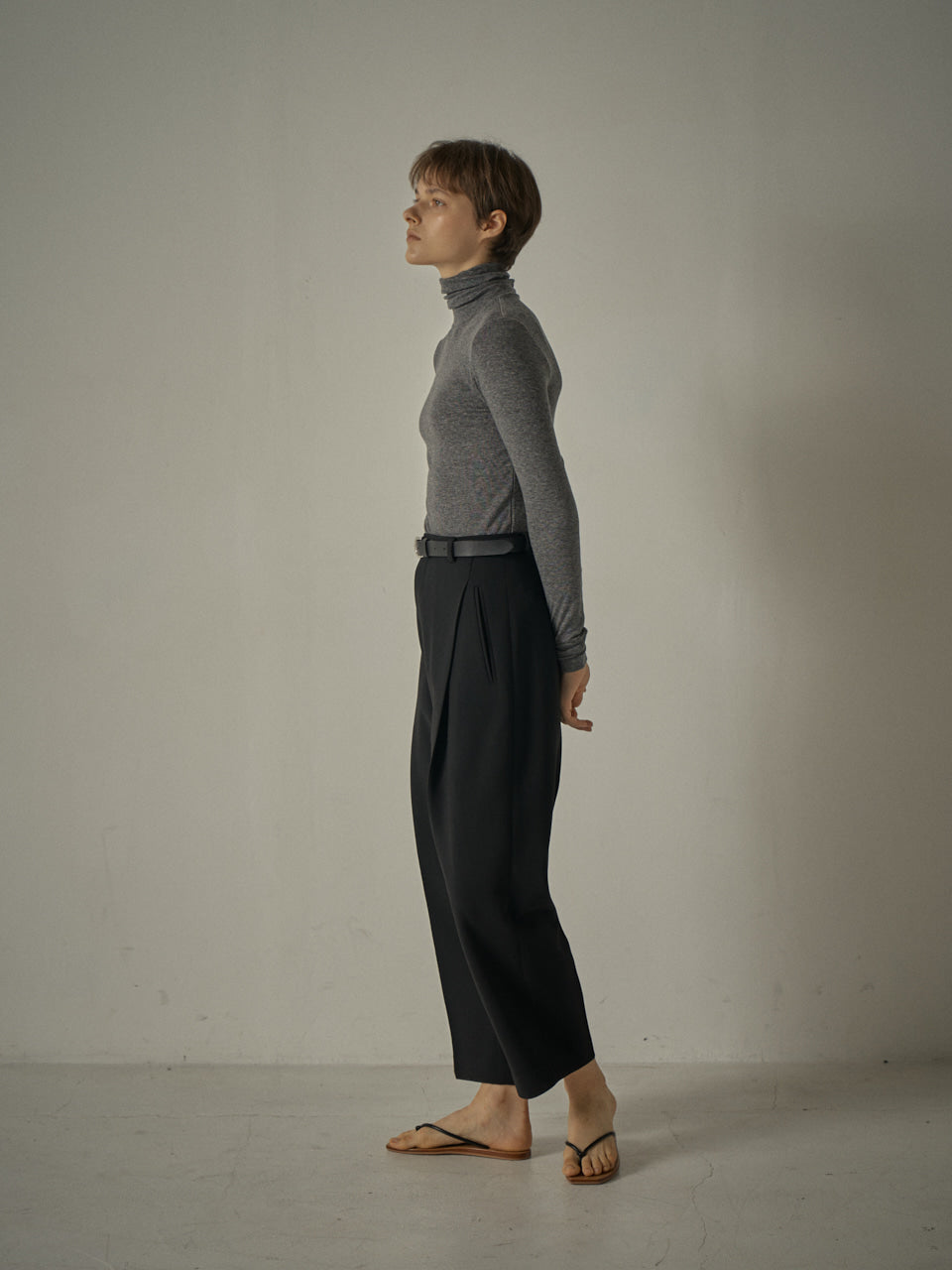 Facade Pattern Round Wool Pants black