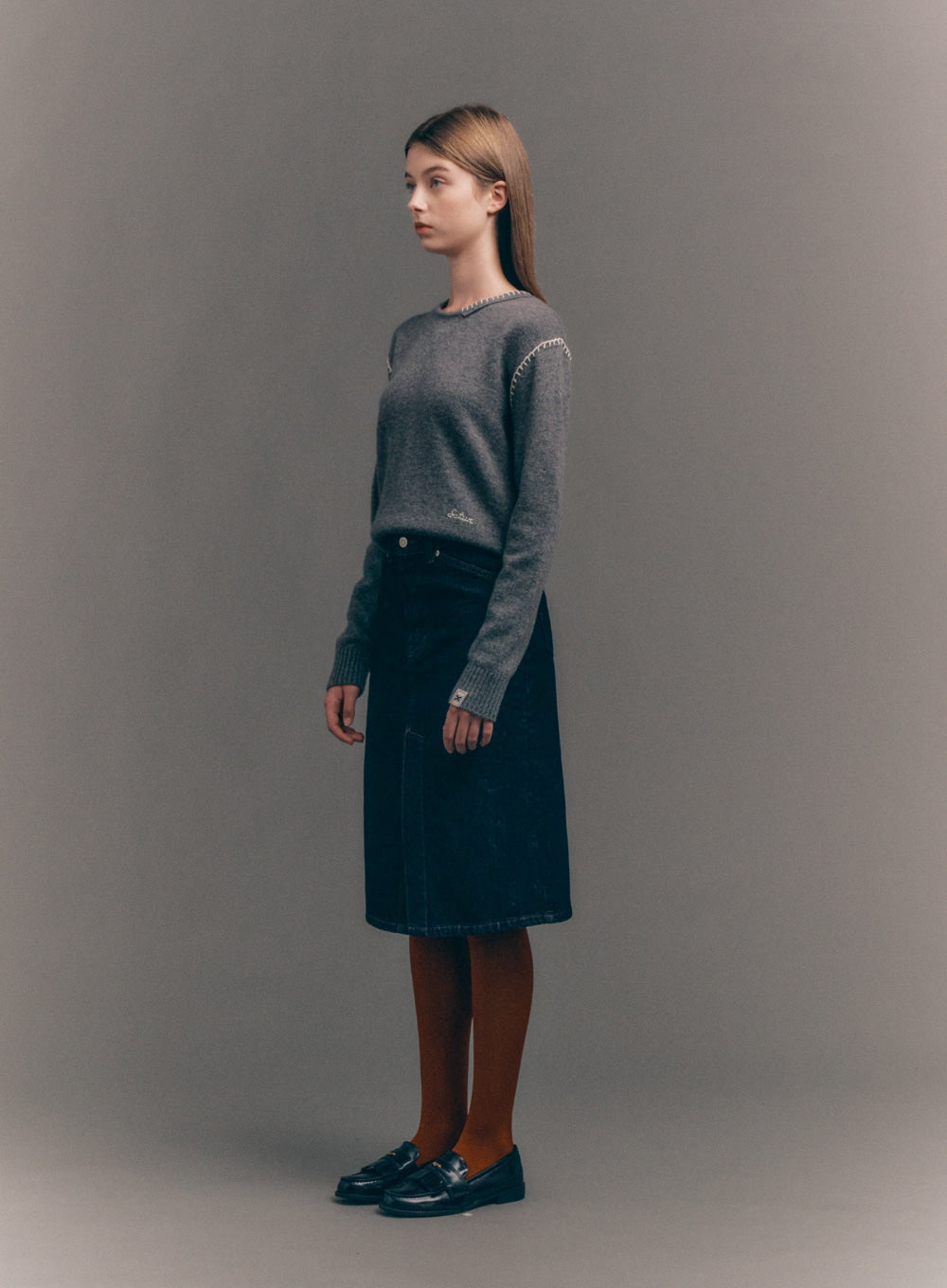 [satur] (W) Contrast Stitch Semi Crop Knit - Charcoal