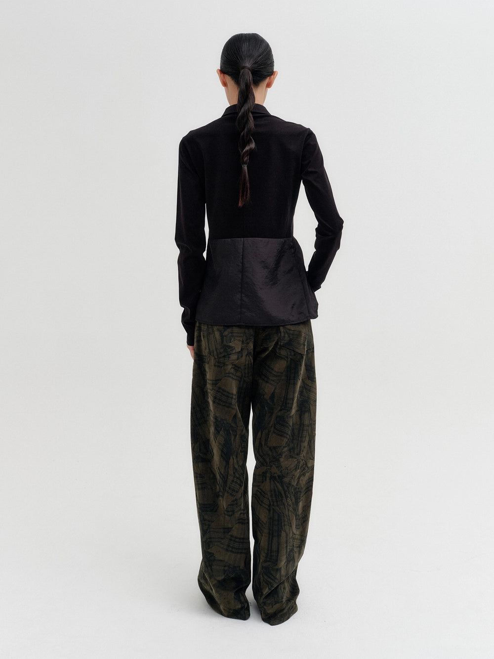 EENK Embroidered Logo Classic Shirt - Black
